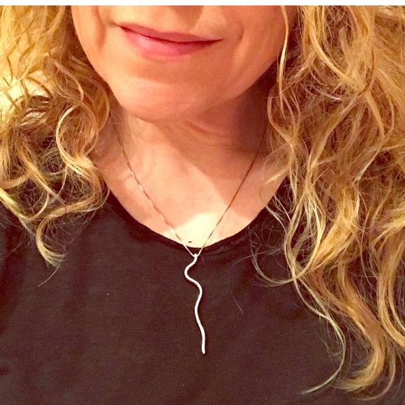 14K White Gold Diamond Necklace - Picture 6 of 10